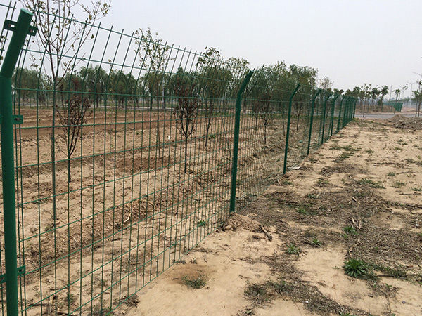 公路護欄網圖片2 公路護欄網圖片2