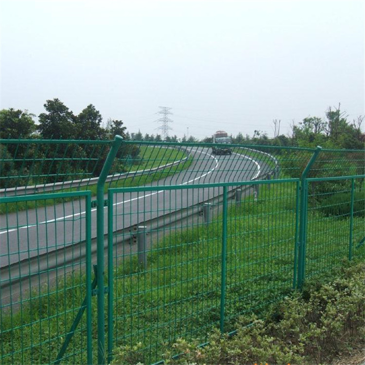 公路護欄網案例展示圖片3