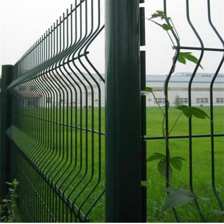 桃型柱防護網(wǎng)案例展示圖片2 桃型柱防護網(wǎng)案例展示圖片2